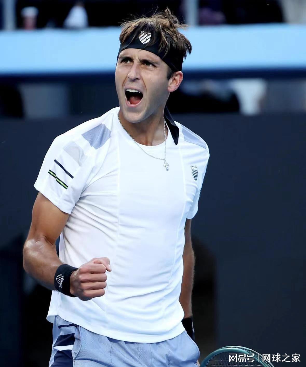 世界杯官网app下载官方最新版-何惧一日双赛，埃切维里四进巡回赛决赛终夺冠